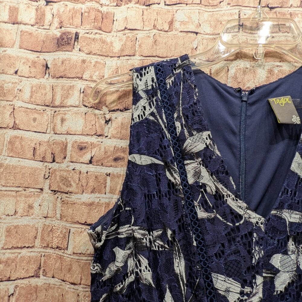 Taylor Dress Navy and White Floral Sleeveless Size 14 - Picture 6 of 16